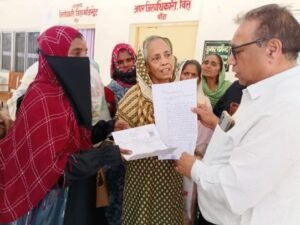 बांदा6मई 26*स्मार्ट मीटर के बढ़े बिलों से हलाकान उपभोक्ताओं का जोरदार प्रदर्शन**