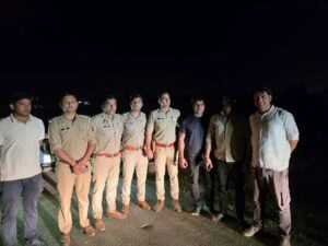 मथुरा 10 में 26*थाना जैत पुलिस , सर्विलांस व रिवार्डिड टीम द्वारा 03 अभियुक्तगण को पुलिस मुठभेड मे किया गिरफ्तार