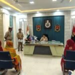 सुल्तानपुर12मई26*पुलिस अधीक्षक द्वारा पुलिस कार्यालय में जनसुनवाई कर जनसमस्याओं को सुना जा रहा है