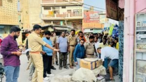 अयोध्या12मई26*भारी पुलिस बल के साथ पालिका कर्मियों ने शहर के मुख्य चौराहों और मार्गों पर अतिक्रमण के विरुद्ध कार्यवाही की