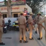 हरदोई12मई26* पिहानी में पुलिस का सघन चेकिंग अभियान, आड़े-तिरछे खड़े वाहनों पर कार्रवाई*