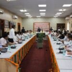 मथुरा 13 मई 26*डिप्टी सीएम द्वारा कलेक्ट्रेट सभागार में अधिकारियों एवं जनप्रतिनिधियों के साथ समीक्षा बैठक*