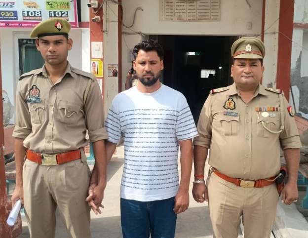 मथुरा 14 मई 26*थाना वृन्दावन पुलिस द्वारा हत्या के प्रयास के अभियोग में वांछित 01 अभियुक्त को किया गिरफ्तार ।*