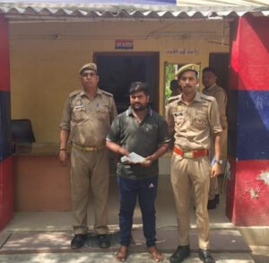 मथुरा 16 मई 26*थाना मगोर्रा पुलिस द्वारा अभियुक्त को 01 अवैध हथियार के साथ गिरफ्तार किया गया ।*