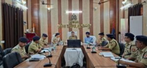 सुल्तानपुर20मई26*डीआईजी ने जनपद की कानून व्यवस्था,अपराध नियंत्रण और प्रशासनिक व्यवस्थाओं की समीक्षा बैठक की।