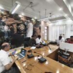 मीरजापुर 23 मई 2026- *मण्डलायुक्त ने जूम एप के माध्यम से स्वास्थ्य विभाग की समीक्षा बैठक की*
