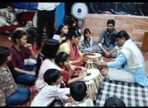 उन्नाव25मई26*शासन द्वारा निःशुल्क तबला कार्यशाला का हुआ शुभारंभ,तबला वादन सीखने की दिखी जिज्ञासा