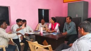 कानपुर नगर26मई26*अंत्योदय कार्ड घोटाले की शिकायत पर गांव पहुंची प्रशासनिक टीम :
