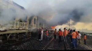 रतलाम17मई26*राजधानी के दो कोच में लगी आग*