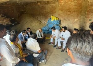 बाँदा05जून26*दुर्घटना प्रभावित परिवारों से मिला युवा कांग्रेस का प्रतिनिधिमंडल, जिलाधिकारी को सौंपा ज्ञापन