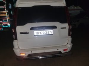रीवा 7जून 2026*कटरा के समीप घेराबंदी कर स्कॉर्पियो में लोड भारी मात्रा में शराब पकड़ी