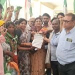 बांदा 9जून 26*ग्राम पंचायत में हुए भ्रष्टाचार की जांच की मांग को लेकर जिलाधिकारी कार्यालय पहुंचे ग्रामीण*
