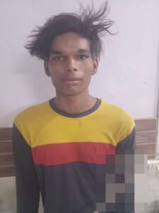 मथुरा 12 जून 26*थाना कोसीकलां पुलिस द्वारा 01 अभियुक्त को 01 नाजायज चाकू सहित किया गया गिरफ्तार ।*