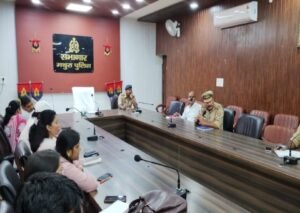 मथुरा 18 जून 26* बालको की देखरेख एवं संरक्षण एवं महिलाओं का योन उत्पीड़न के संबंध में पुलिस लाइन सभागार में गोष्ठी का आयोजन*