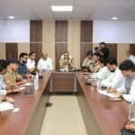 मथुरा 19 जून 26* आगरा मंडल आयुक्त अपर पुलिस महानिदेशक एवं वरीय अधिकारियों को लेकर यातायात समीक्षा गोष्ठी:-*