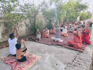 कौशाम्बी21जून26*अंतरराष्ट्रीय योग दिवस पर बुजुर्गों ने किया योगाभ्यास*