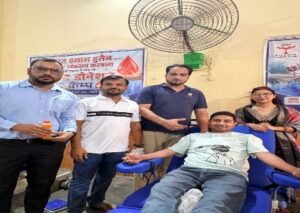अयोध्या24जून26*खून का कोई धर्म नहीं होता, रक्तदान कर इंसानियत का फ़र्ज़ निभाएं……मो0 आमिर खान एडवोकेट