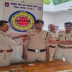 सतना25जून26*आरक्षक रामनरेश बैगा बने प्रधान आरक्षक, कोठी थाने में फित्ती लगाकर दी गई नई जिम्मेदारी।