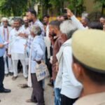 हमीरपुर26जून26*ग्रामीणों ने डीएम से लगाई न्याय की गुहार, आवास योजना में अनियमितता और धन उगाही के लगाए गंभीर आरोप