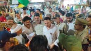 बाँदा27जून26*भरत तिवारी हत्याकांड के विरोध में अतर्रा तहसील जिला बांदा उत्तरप्रदेश के युवाओं की मशाल यात्रा,