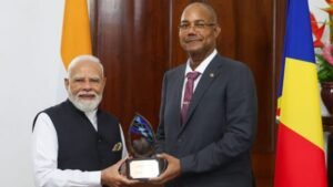 नई दिल्ली28जून26*पीएम मोदी को सेशेल्स में मिला गार्ड ऑफ ऑनर, भारत-सेशेल्स रिश्तों को मिली नई रफ्तार_*