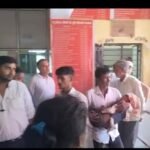 हरदोई29जून26*खाई में पलटा ऑटो, छह वर्षीय मासूम की मौत, दो गंभीर घायल