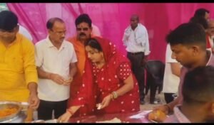 सुल्तानपुर2जून2026*समाज सेवा ही सबसे बड़ा धर्म, भंडारे में जुटीं भाजपा नेत्री*बबीता अखिलेश तिवारी*