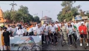 पूर्णिया बिहार 7 जून 26* विश्व साइकिल दिवस पर पूर्णिया में गूंजा 'फिट इंडिया' का नारा,
