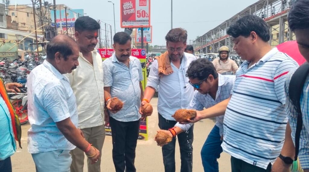 *भागलपुर बिहार 18/06/26*भागलपुर स्टेशन के पूर्वी रेलवे द्वारा आज मोटर साइकिल स्टैंड का नया टेंडर का स्टैंड का शुभ आरंभ हुआ* *भागलपुर बिहार 18/06/26*भागलपुर स्टेशन के पूर्वी रेलवे द्वारा आज मोटर साइकिल स्टैंड का नया टेंडर का स्टैंड का शुभ आरंभ हुआ*