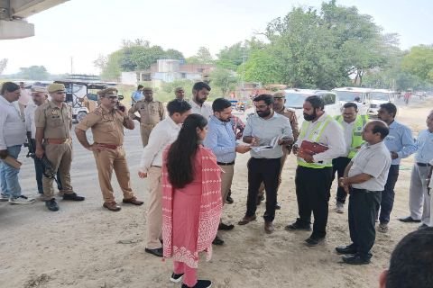अयोध्या२ जून २०२६ * जिलाधिकारी शशांक तिवारी ने उपजिलाधिकारी के साथ किया निरीक्षण
