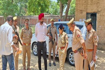 परीक्षा के दृष्टिगत जिलाधिकारी एवं पुलिस अधीक्षक द्वारा परीक्षा केन्द्रों का निरीक्षण ।