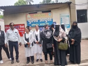 कानपुर: एआईएमआईएम महिला विंग ने पुलिस आयुक्त को सौंपा ज्ञापन, कार्रवाई की मांग