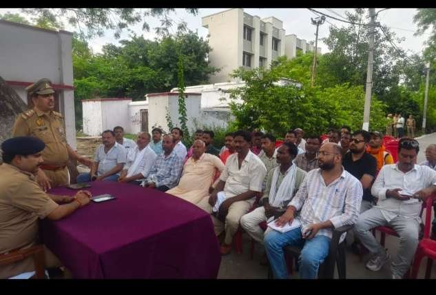 हरदोई3जुलाई26*सावन को लेकर पिहानी कोतवाली में पीस कमेटी की बैठक, कांवड़ यात्रा की तैयारियों पर दिए गए आवश्यक निर्देश