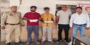 मथुरा 3 जुलाई 26* चोरी के अभियोग में वांछित 02 अभियुक्तगण को चोरी किये गए मोबाइलों के साथ किया गया गिरफ्तार ।*