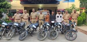 कानपुर नगर5जुलाई26*चोरी की 06 मोटरसाइकिलों के साथ 03 शातिर वाहन चोर गिरफ्तार*...