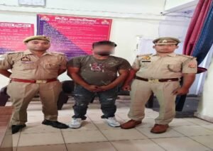 लखनऊ7जुलाई26*थाना नाका हिण्डोला पुलिस टीम द्वारा शादी का झांसा देकर दुष्कर्म करने के आरोप अभियुक्त को किया गया गिरफ्तार।*