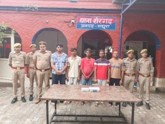 मथुरा 8 जुलाई 26* साइबर ठगी करने वाले 06 अभियुक्त 08 फर्जी आधार कार्ड, 07 फर्जी सिम कार्ड एवं 06 मोबाइल फोन सहित गिरफ्तार किया गया।* मथुरा 8 जुलाई 26* साइबर ठगी करने वाले 06 अभियुक्त 08 फर्जी आधार कार्ड, 07 फर्जी सिम कार्ड एवं 06 मोबाइल फोन सहित गिरफ्तार किया गया।*