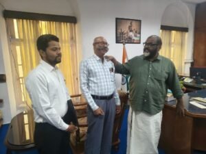 त्रिवेंद्रम8जुलाई26*केरल के परिवहन मंत्री सी पी जॉन से योगेन्द्र यादव ने की मुलाकात: एन डी पी एफ