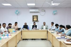 मथुरा 9 जुलाई 26* ठाकुर श्री बांके बिहारी जी मंदिर हाई पावर्ड मैनेजमेंट कमेटी, वृन्दावन कार्यालय पर गोष्ठी का आयोजन*