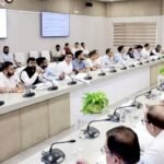 लखनऊ13जुलाई26*सीएम आवास 5, कालिदास मार्ग पर राष्ट्रीय राजमार्ग परियोजनाओं की समीक्षा बैठक खत्म