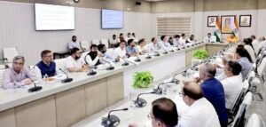 लखनऊ13जुलाई26*सीएम आवास 5, कालिदास मार्ग पर राष्ट्रीय राजमार्ग परियोजनाओं की समीक्षा बैठक खत्म