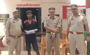 मथुरा 13 जुलाई 26* मन्दिर में चोरी करने वाले 01 अभियुक्त को चोरी की धनराशि व 01 अवैध हथियार सहित किया गया गिरफ्तार ।*