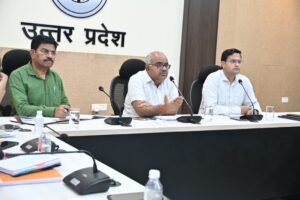 कानपुर नगर13जुलाई26*कमजोर प्रदर्शन वाली योजनाओं में तत्काल सुधार लाएं : जिलाधिकारी