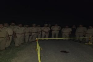 मथुरा14जुलाई26*हत्या के अभियोग में वांछित2 अभियुक्तगण को दौराने पुलिस मुठभेड किया गया गिरफ्तार।