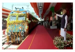 जींद हरियाणा17जुलाई26* देश को मिली पहली स्वदेशी हाइड्रोजन ट्रेन, पीएम मोदी ने हरी झंडी दिखाकर किया रवाना*