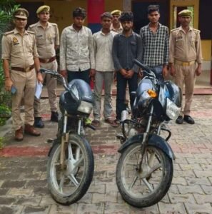 मथुरा 23 जुलाई 26* मोटरसाईकिल चोरी करने वाले 04 अभियुक्तगण को चोरी की 02 मोटरसाईकिल सहित किया गिरफ्तार ।*