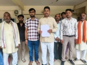 बांदा 23 जुलाई 26*बुंदेलखंड एक्सप्रेसवे व विश्वविद्यालय की बाउंड्री से 300बीघा जमीन पर खेती बाधित*