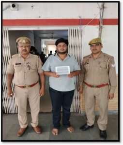 मथुरा 24 जुलाई 26*थाना कोतवाली पुलिस टीम द्वारा लूट के अभियोग में वांछित 01 अभियुक्त को किया गिरफ्तार,