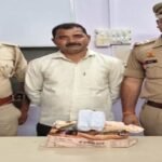 मथुरा 25 जुलाई 26*थाना मांट पुलिस द्वारा 01 अभियुक्त को 20 पौवा नगीना मार्का अवैध देशी शराब सहित गिरफ्तार किया गया ।*