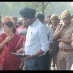 सुल्तानपुर26जुलाई26*डीएम इंद्रजीत सिंह की संवेदनशील पहल: स्वयं राजस्वकर्मियों के साथ मौके पर पहुंचे,